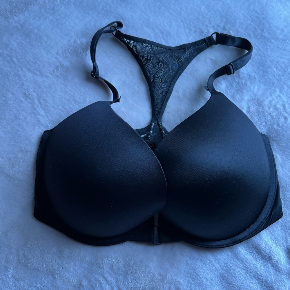 Black Victoria’s Secret push up bra